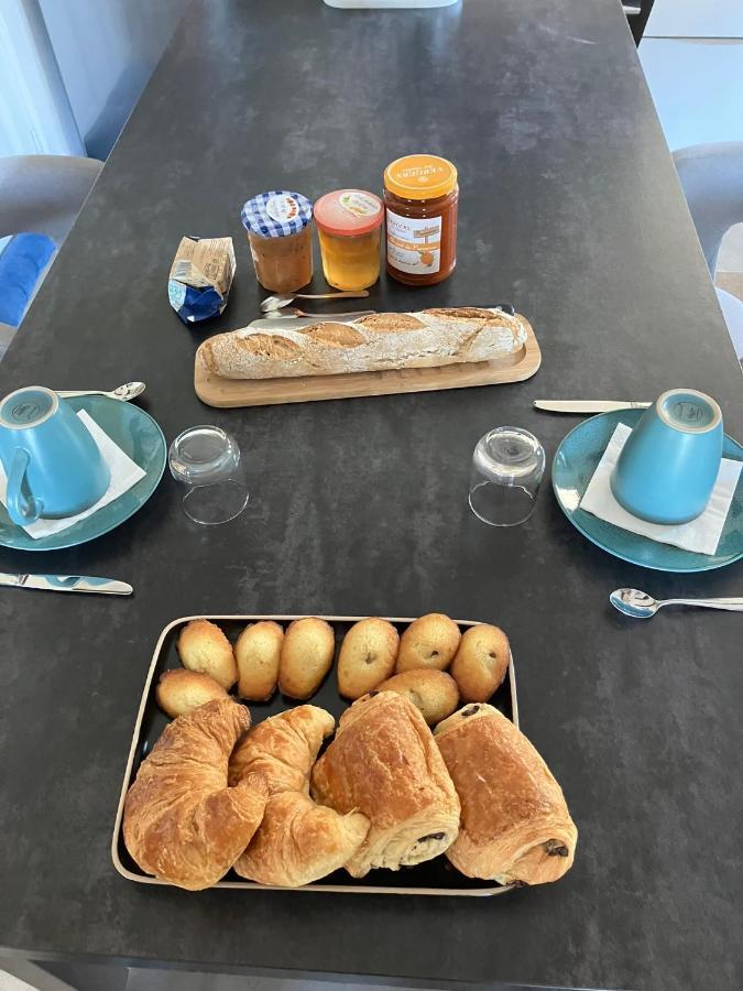 Chambre Avec Petit-Dejeuner En Provence Luberon La Tour-d'Aigues Экстерьер фото